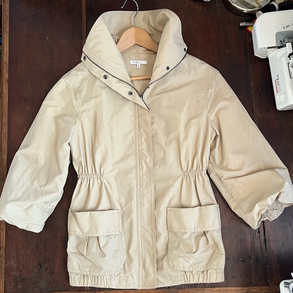 Vince Women's Khaki Jacket with 3/4 Sleeves